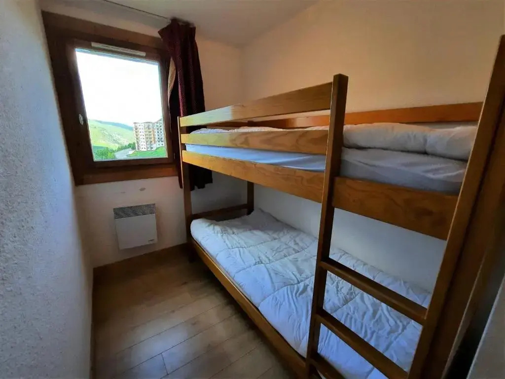 Appartement Les Menuires, 4 pièces, 10 personnes - FR-1-452-92