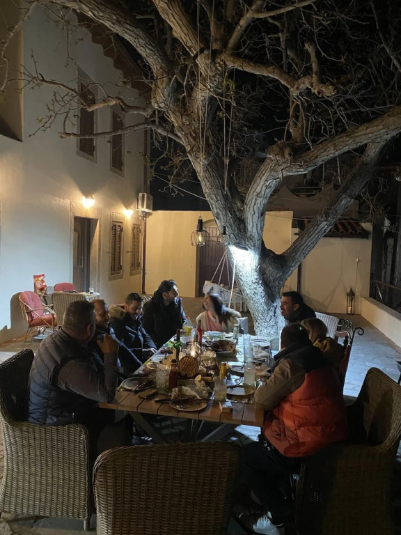 Walnut tree Villa Ano Archanes-10km from Heraklion