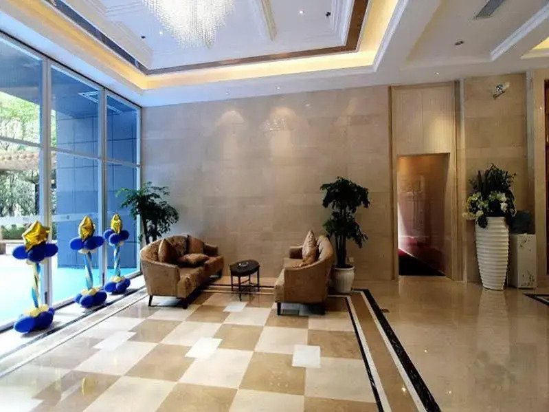 Chongqing Royal Serviced Apartment