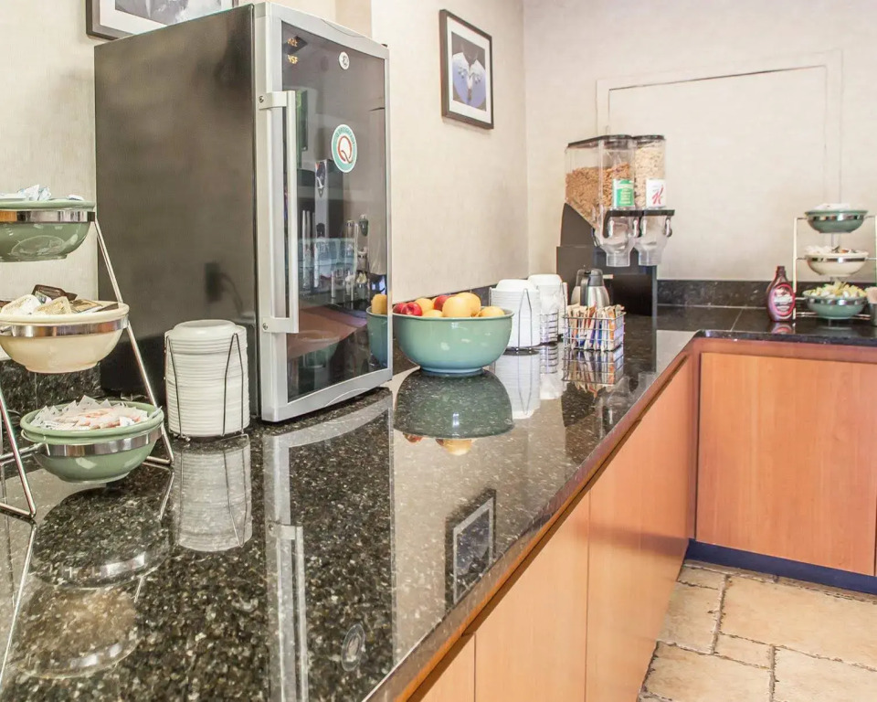SureStay Plus Hotel by Best Western McGuire AFB Jackson