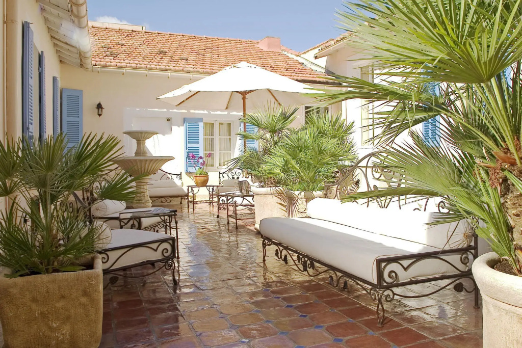 Best Western le Comtadin