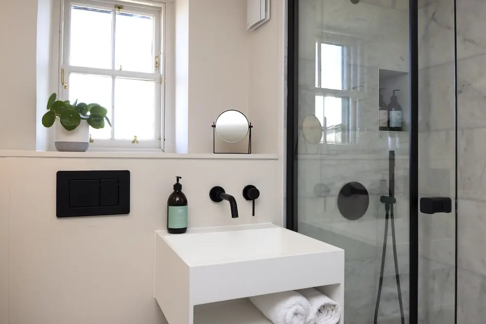 JOIVY Observatory House & Apartment