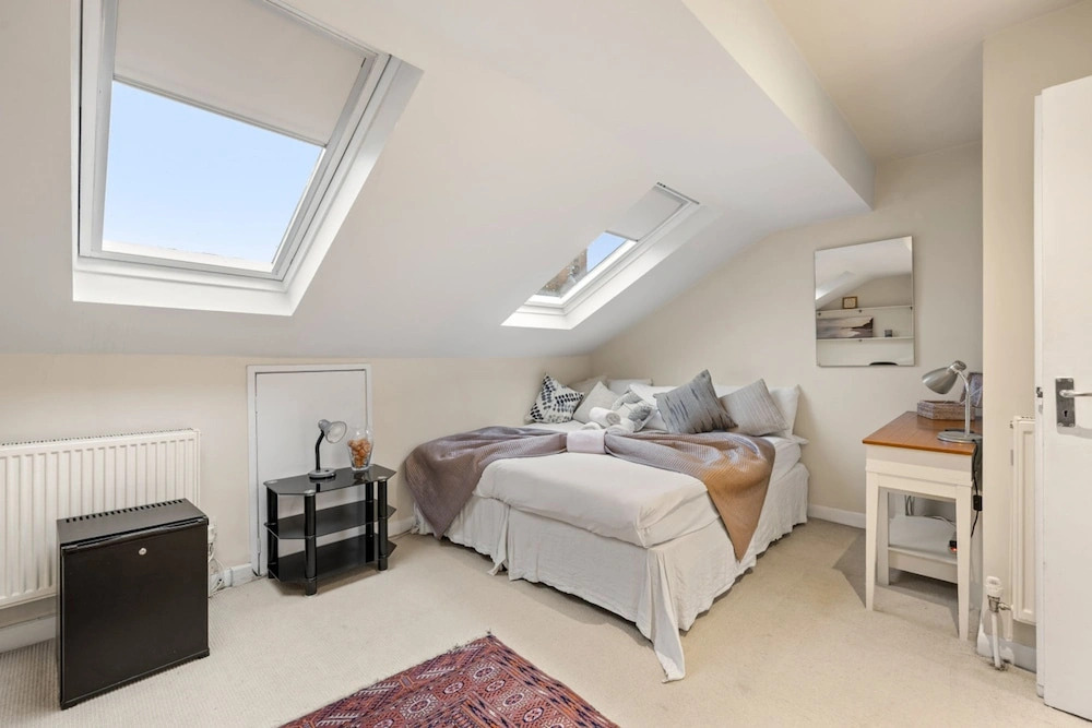 Stunning 3 Bedroom Maisonette in Chelsea