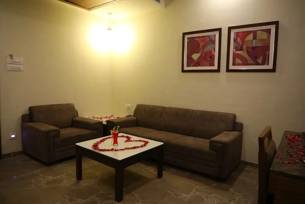 Neel's City Resort