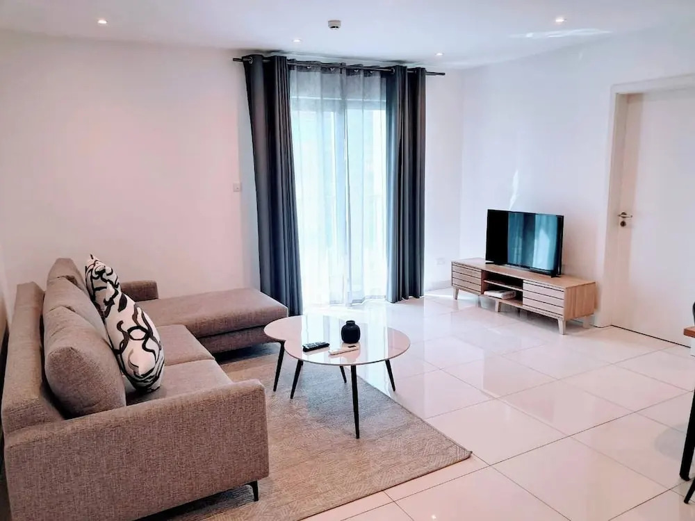 Unique 2 BDR Apartment at Loxwood House With Rooftop Pool and Gym