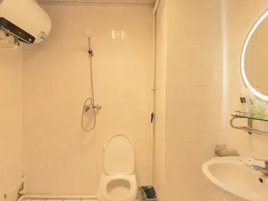 Qingling Apartment (Changchun University Satellite Plaza Branch)