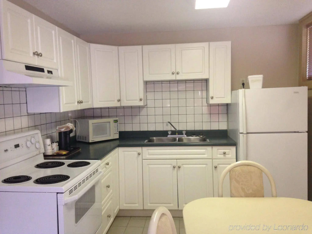 Canadas Best Value Inn & Suites-Vernon
