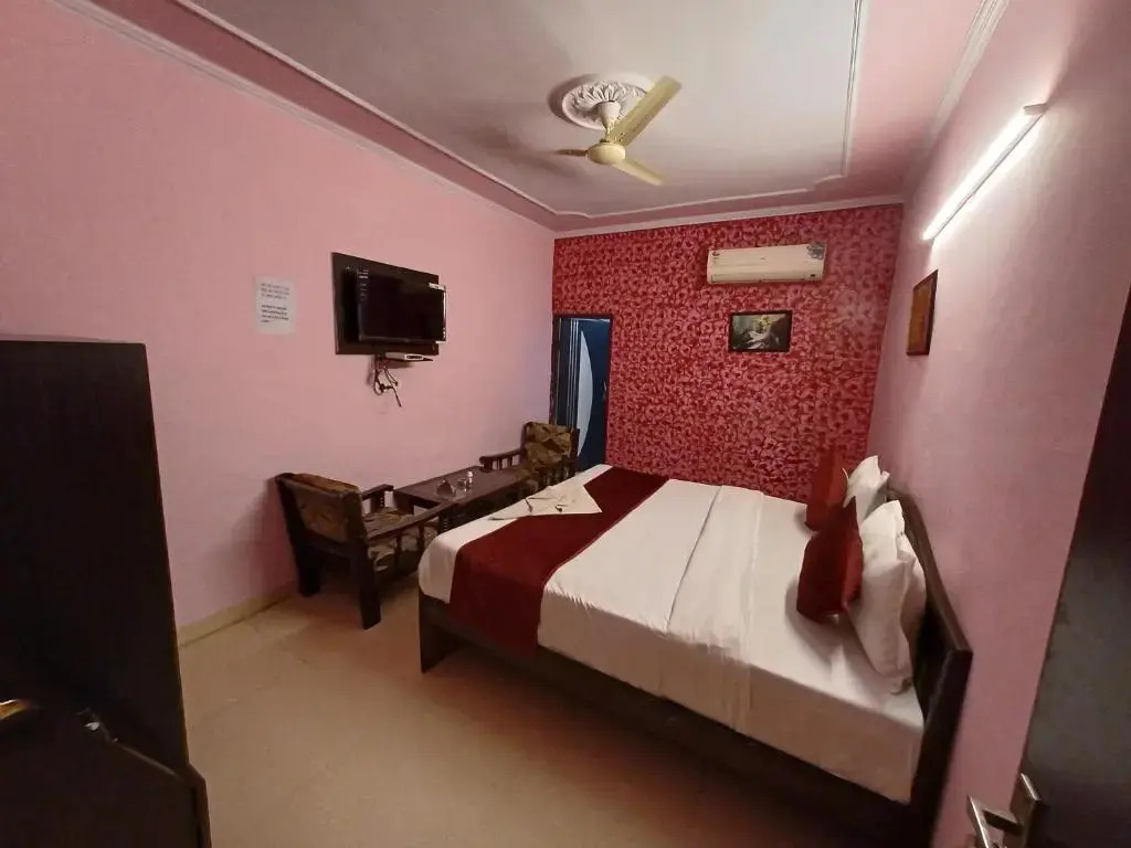 Hotel Chhavi Holidays a unit of bhanwar group