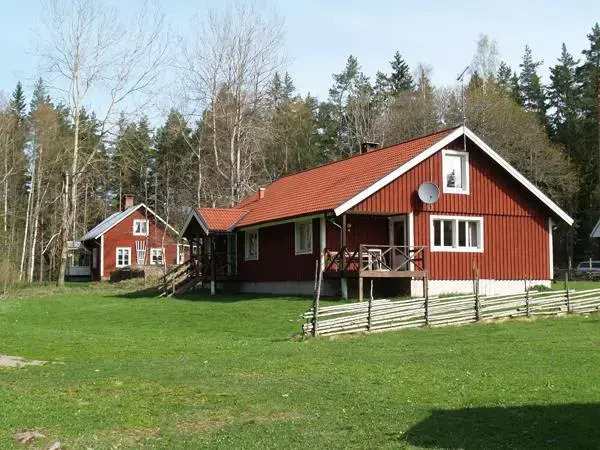 Kloster Gård - Cabins & apartments near Astrid Lindgrens World