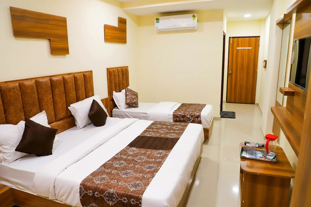 Hotel The Grand