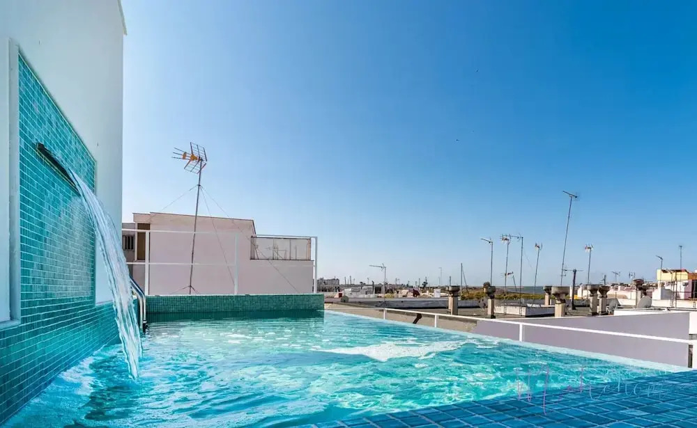 Ayamonte Central: Your Urban Oasis