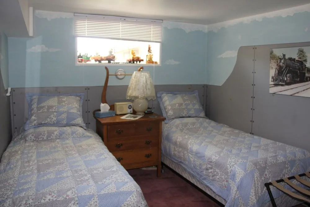 Joe-Lin Station Bed & Breakfast