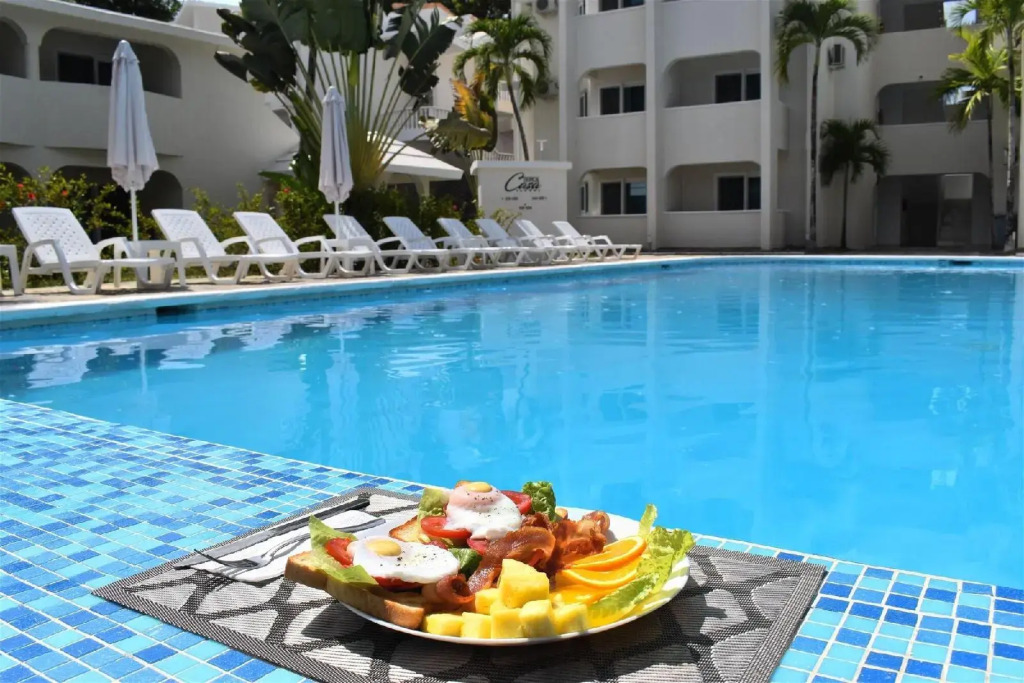 Tropical Casa Laguna