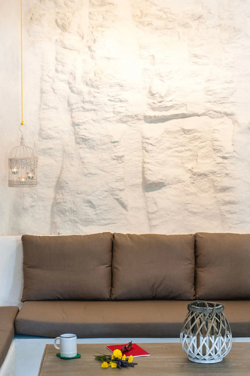 K for Kythnos Sun & Ocean House