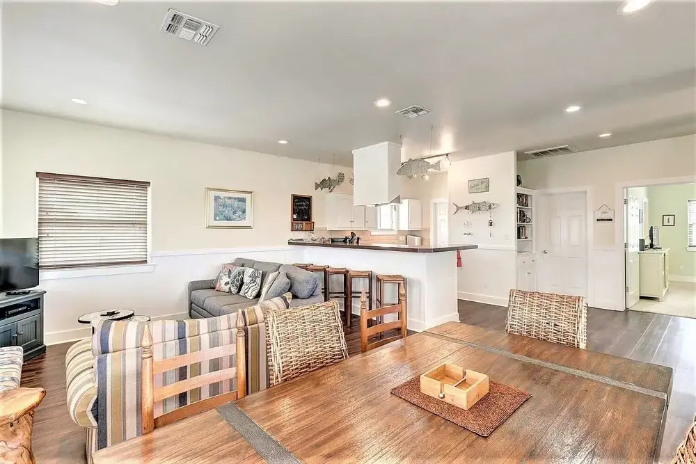 Leave of Absence - 4 Br Home