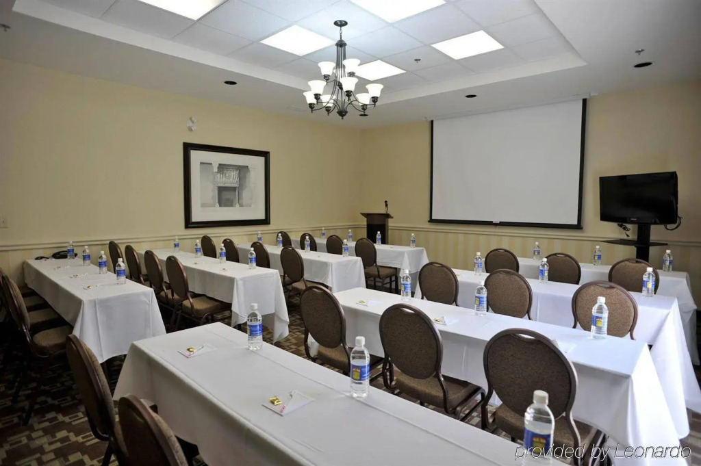 Monte Carlo Inn Barrie - Newly Renovated