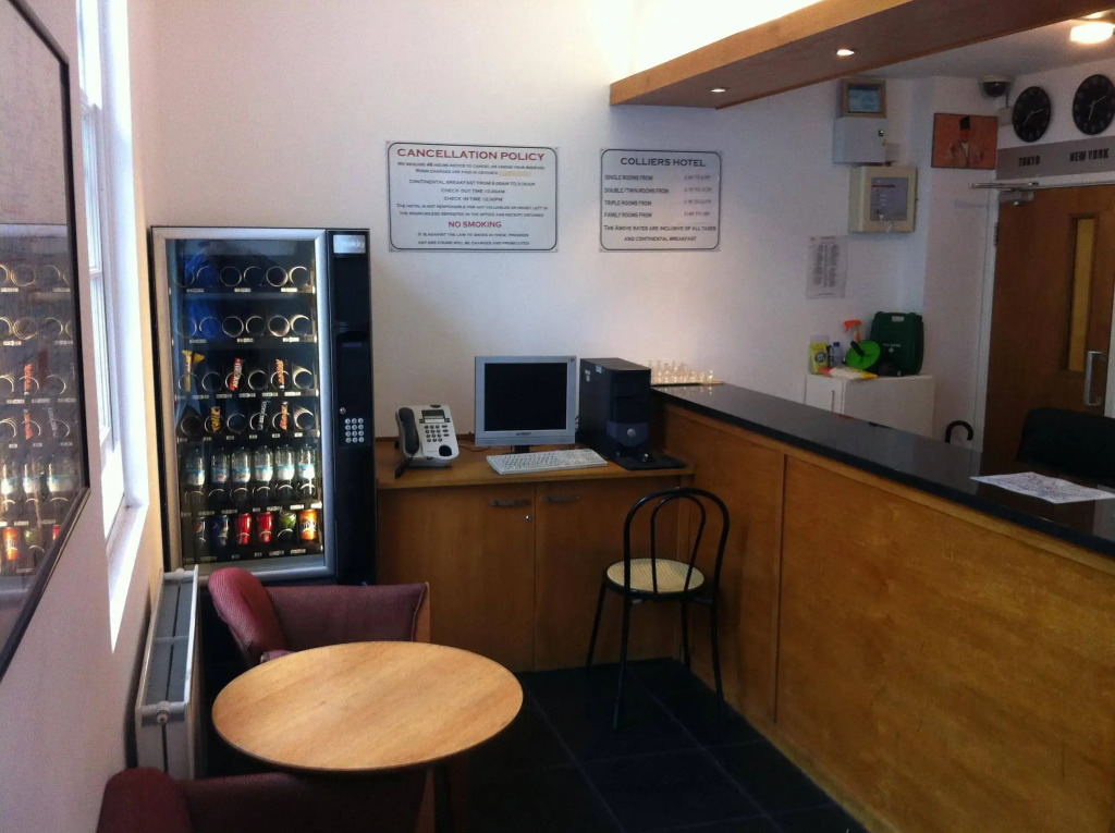 Colliers Hotel