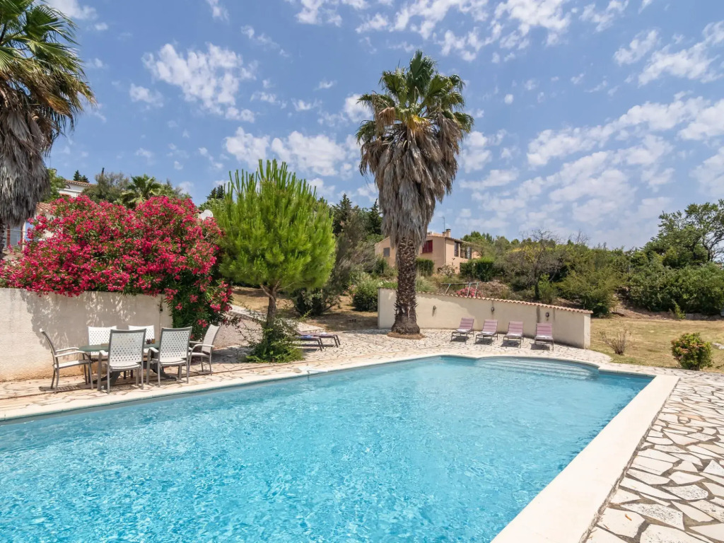 Modern Villa With Heated Pool