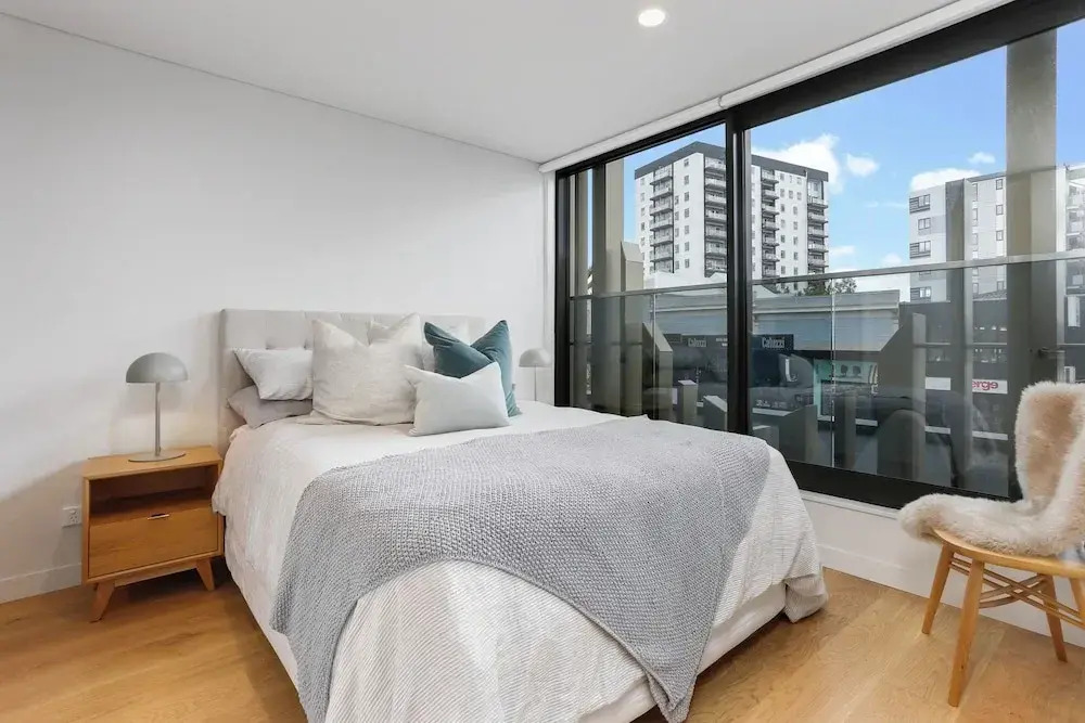 Lighthouse Apartments by Urban Rest