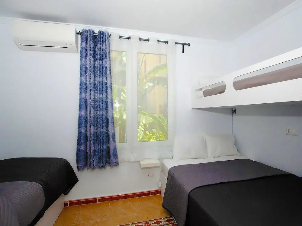 Dona Lola Sandra - Cozy beach front house with open sea views located in Calahonda only few minutes away from Marbella - Costa del sol CS111