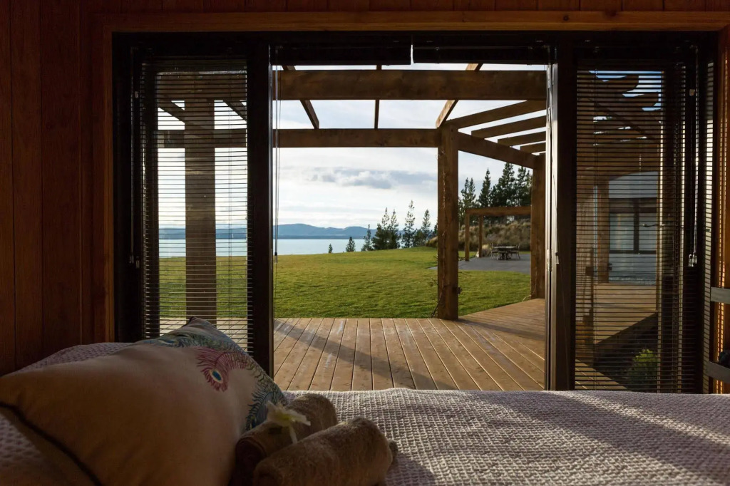 Mt Cook Lakeside Retreat