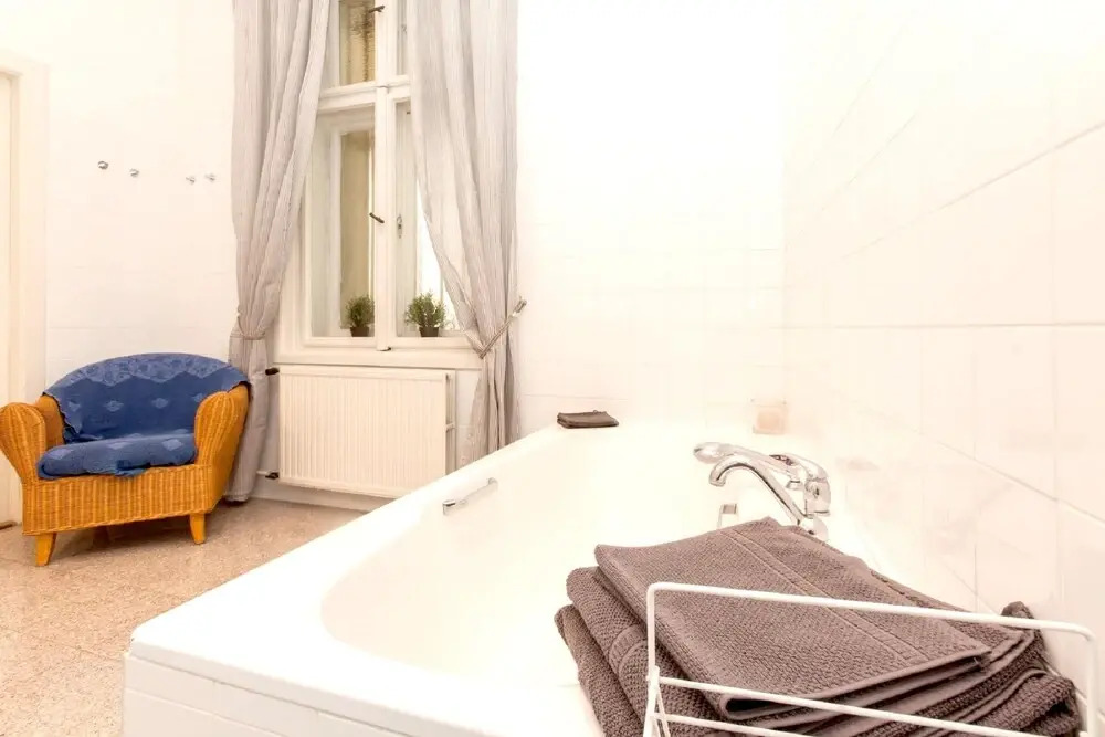 Apartment Bartok Bela ut