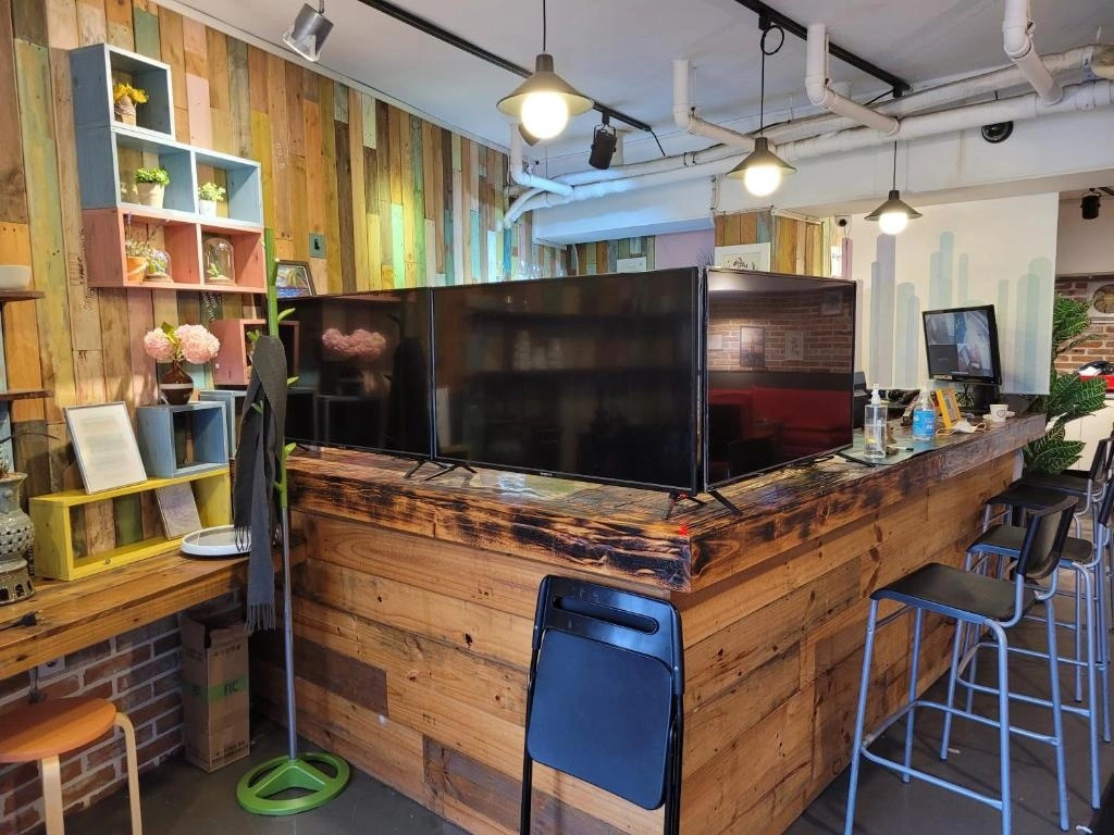 Olive Hostel W