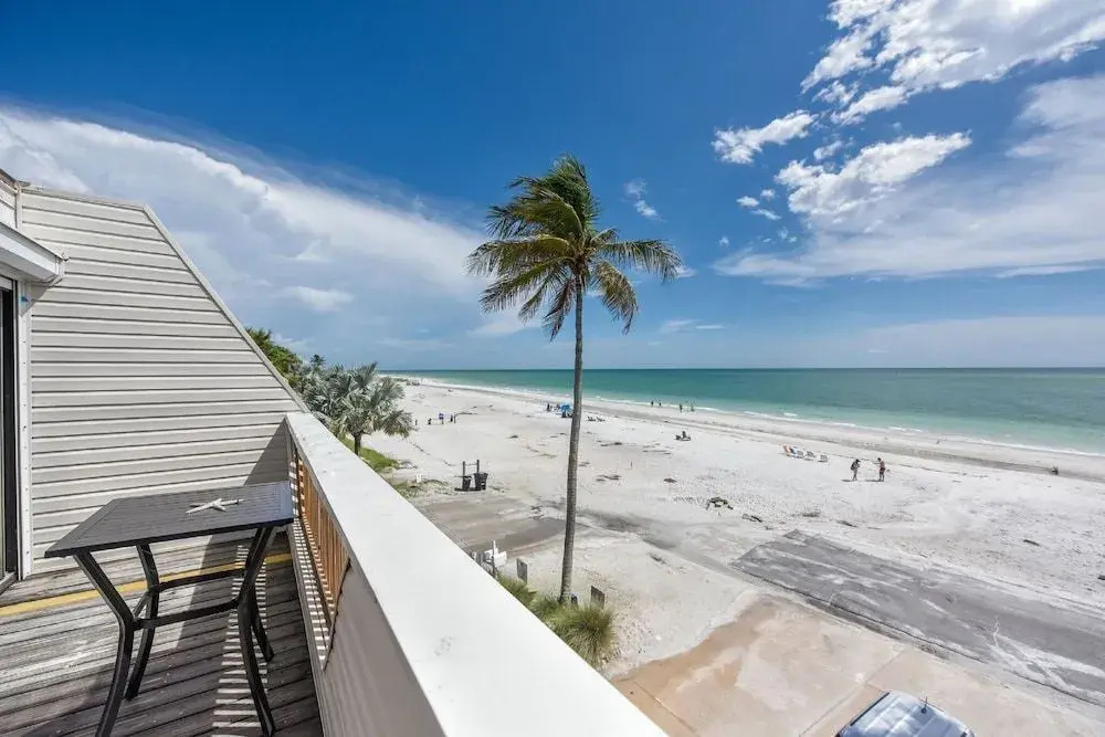 Fanta-Sea on the Beach by Beachside Management - 49 Beach Rd