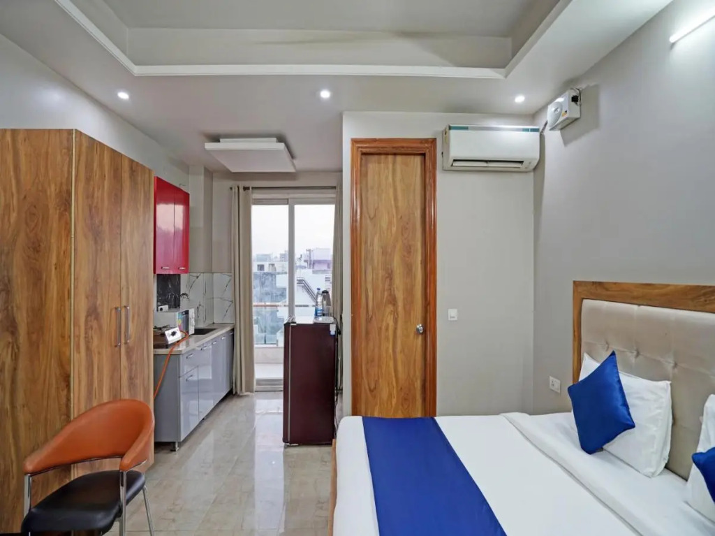Serviced Apartment near Medanta by BedChambers