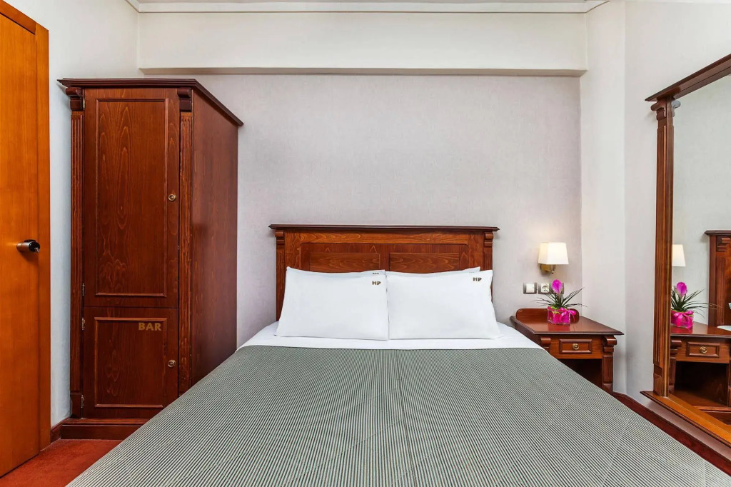 Perea Hotel