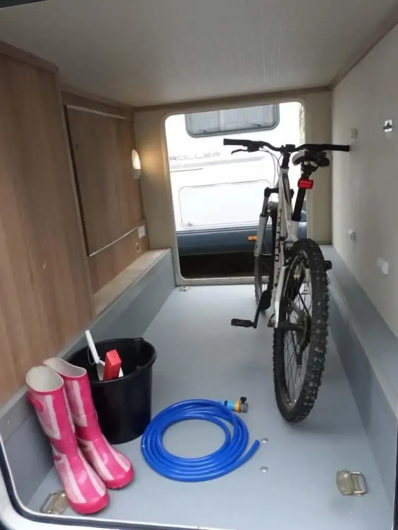 Go Outdoors Motor Home - Caravan Park