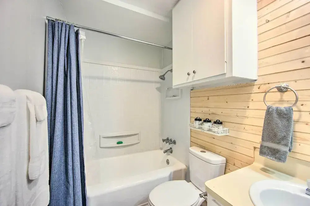 Longview Vacation Rental Home: 4 Mi to Dtwn