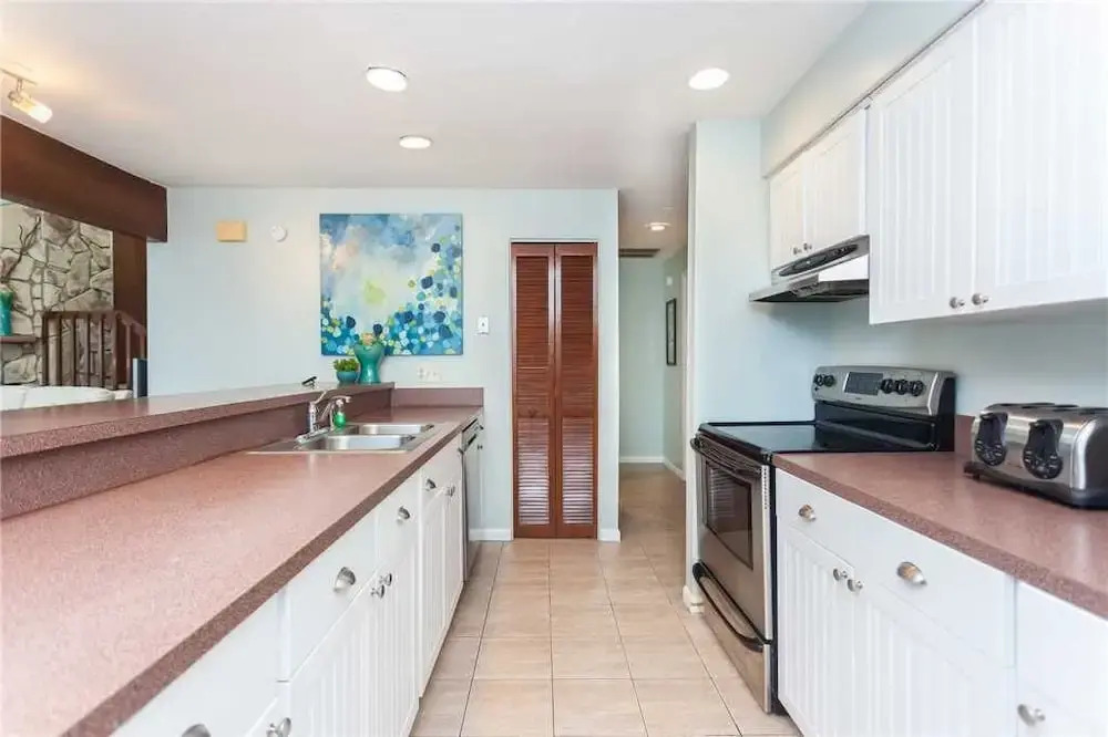 Napping Turtle, 3 Bedrooms, Ocean Front, Sleeps 9, Wireless Internet