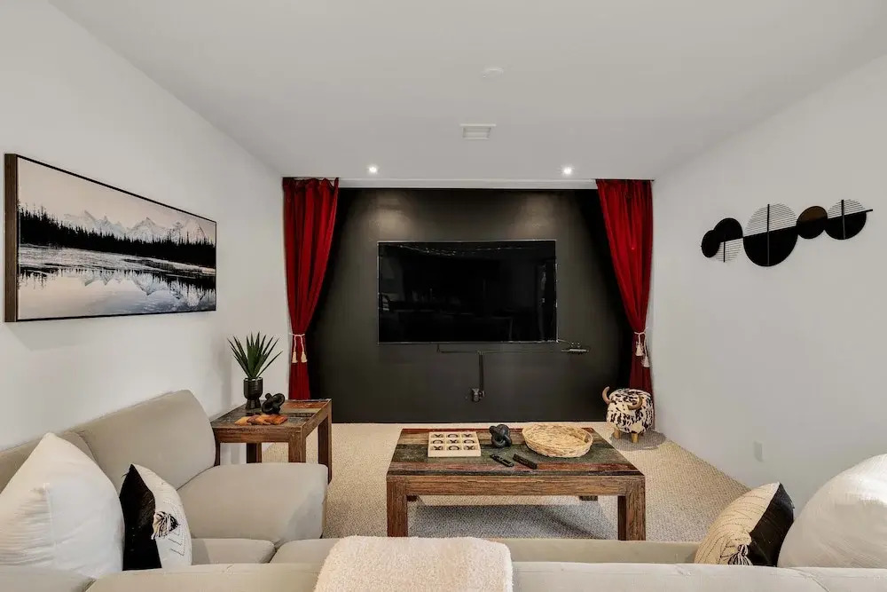 Mid-Century Elegance & Fun in Tahquitz River Estates