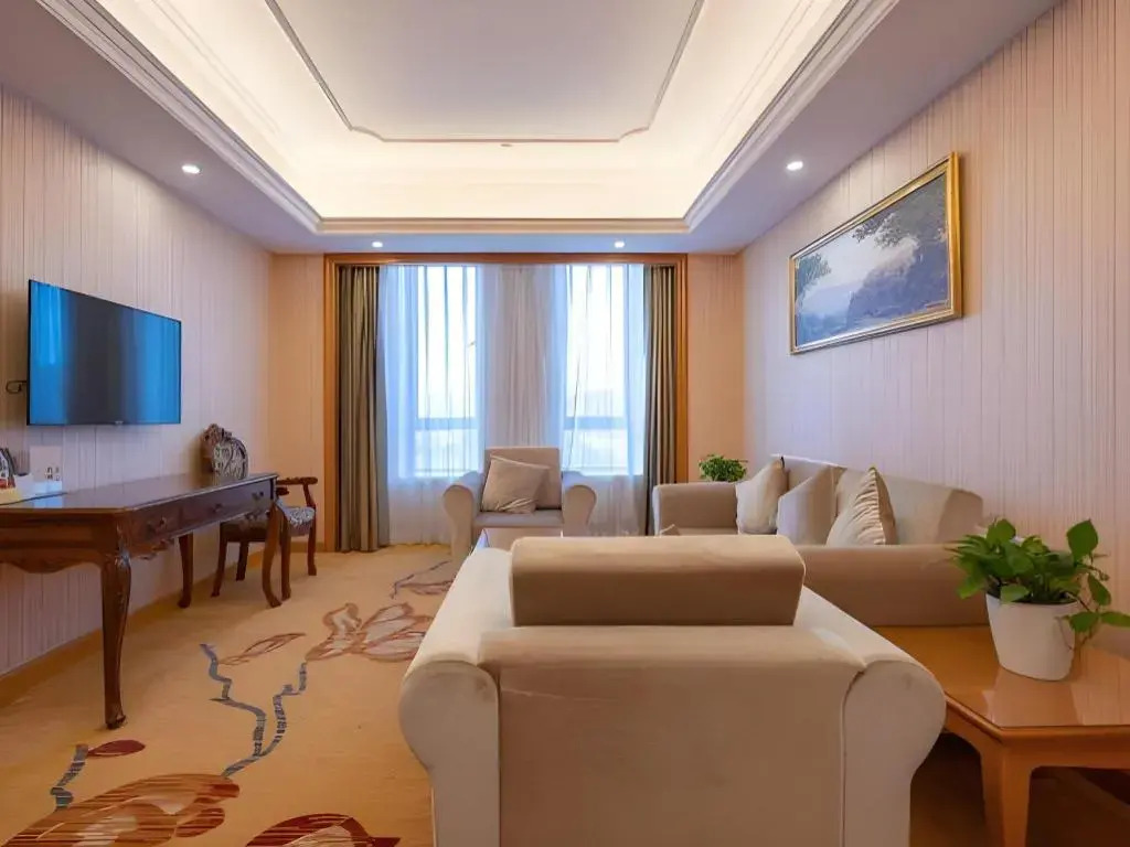 Vienna International Hotel Hangzhou Zhuantang Art School