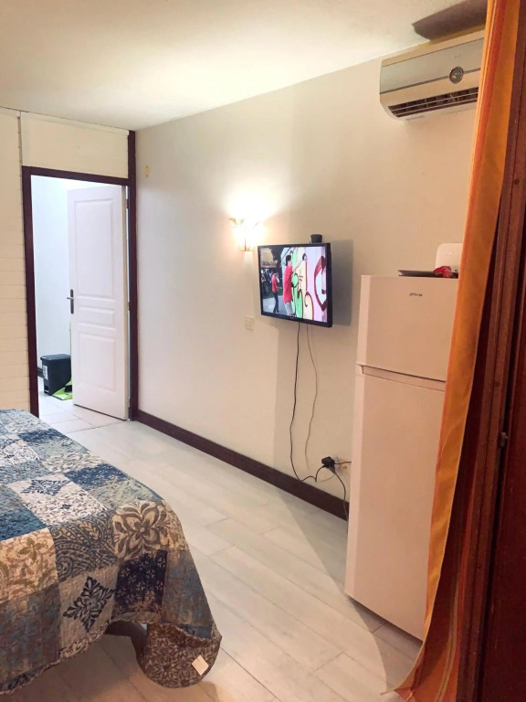 Studio a Sainte Anne a 600 m de la plage avec piscine partagee terrasse amenagee et wifi