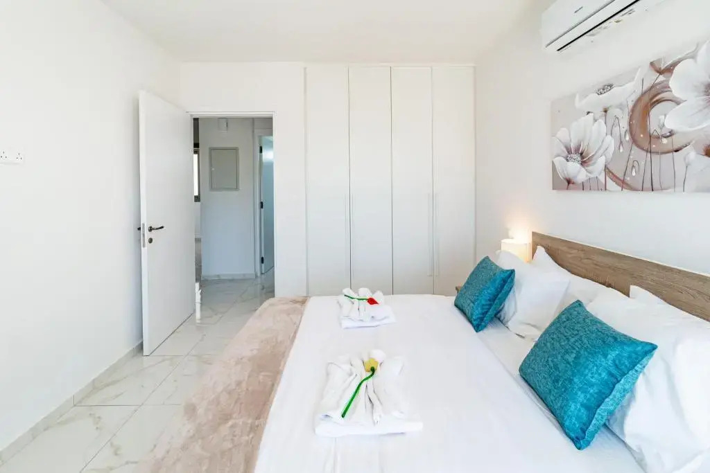 Adolina One Bedroom Apartment 302 by Ezoria