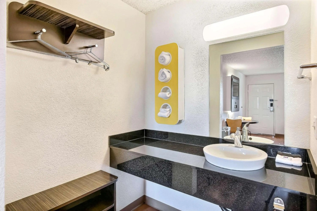 Motel 6-Oakland, CA - Embarcadero