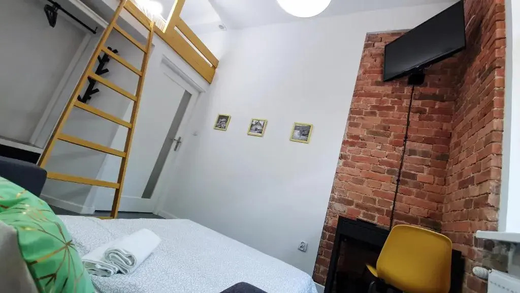 Trzypokojowy apartament KATOWICE Damrota 4