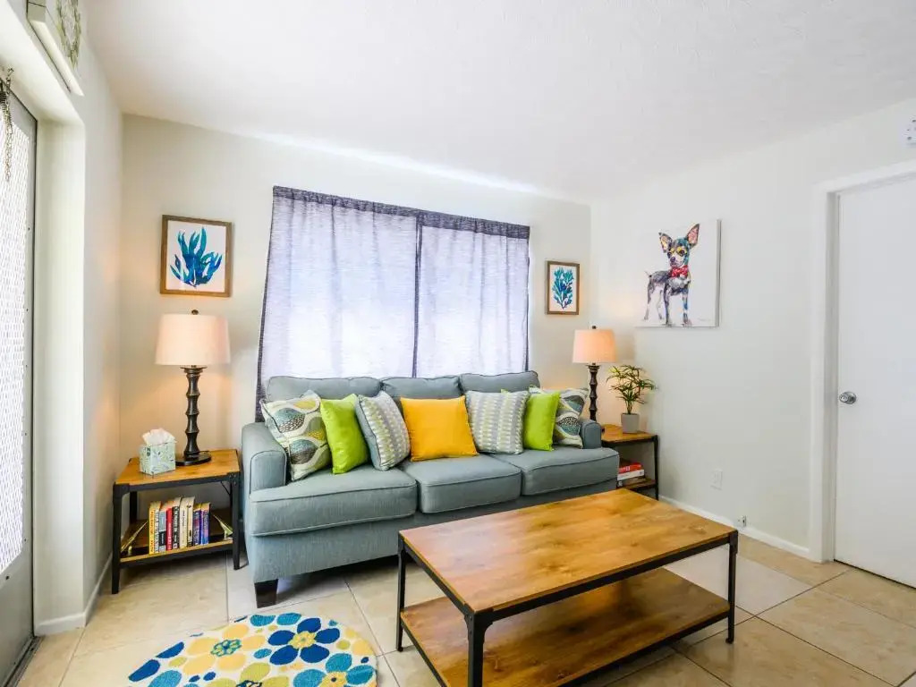 Beautiful Old Apartment with Beach Gear