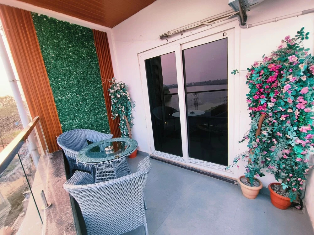 Hotel Lake View Airport zone