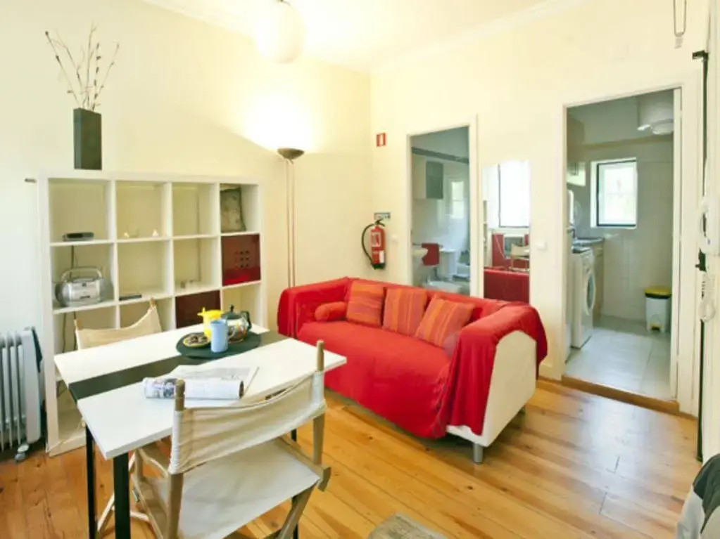 Traveling to Lisbon Low Cost Lisbon Rossio Apartments