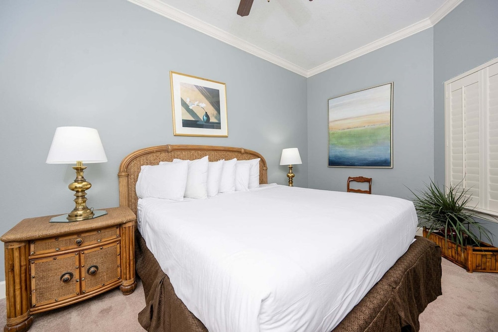The Oasis 1503 Formerly Phoenix West Ii 1503 3 Bedroom Condo