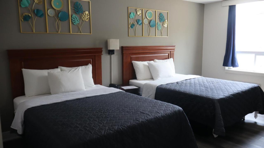 Town Centre Inn - Parry Sound