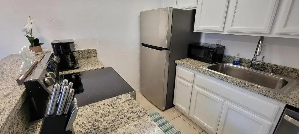 Tiki Condo 261