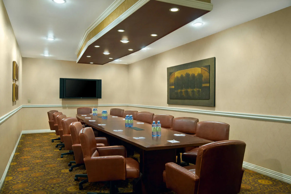 Oxford Suites Boise