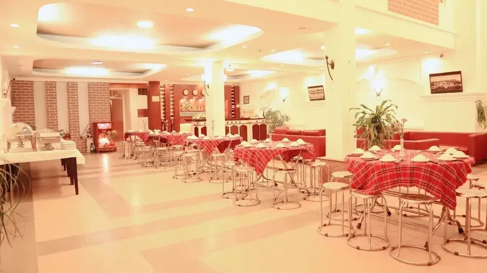 Pho Lanh Hotel