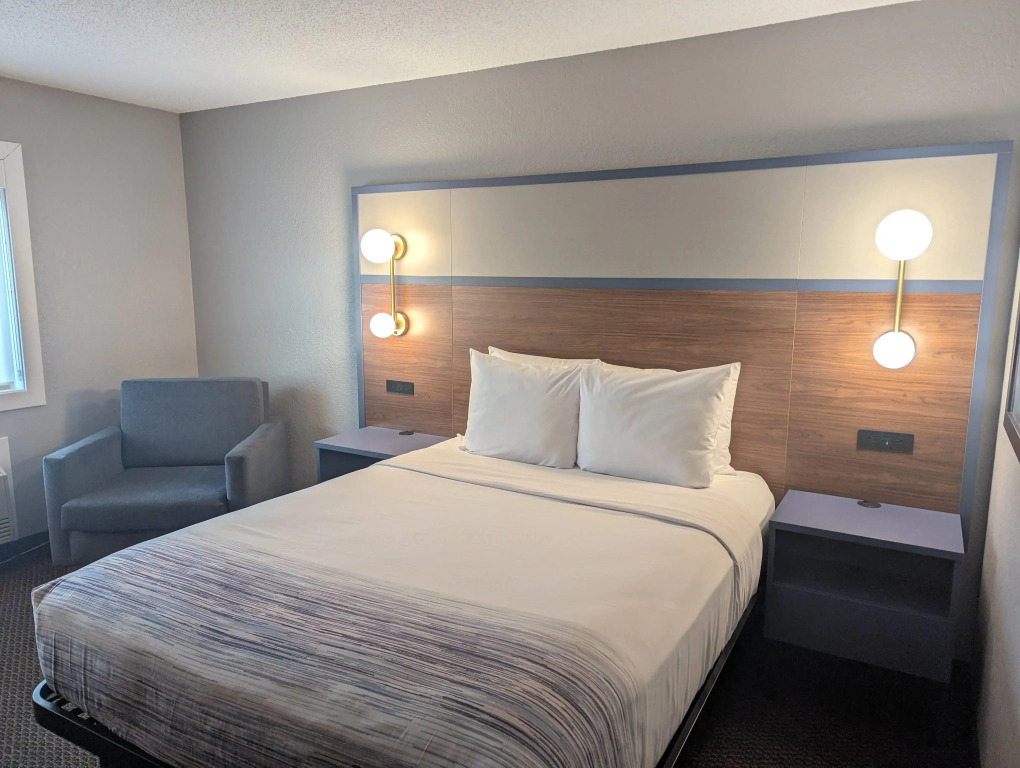 AmericInn by Wyndham St. Peter