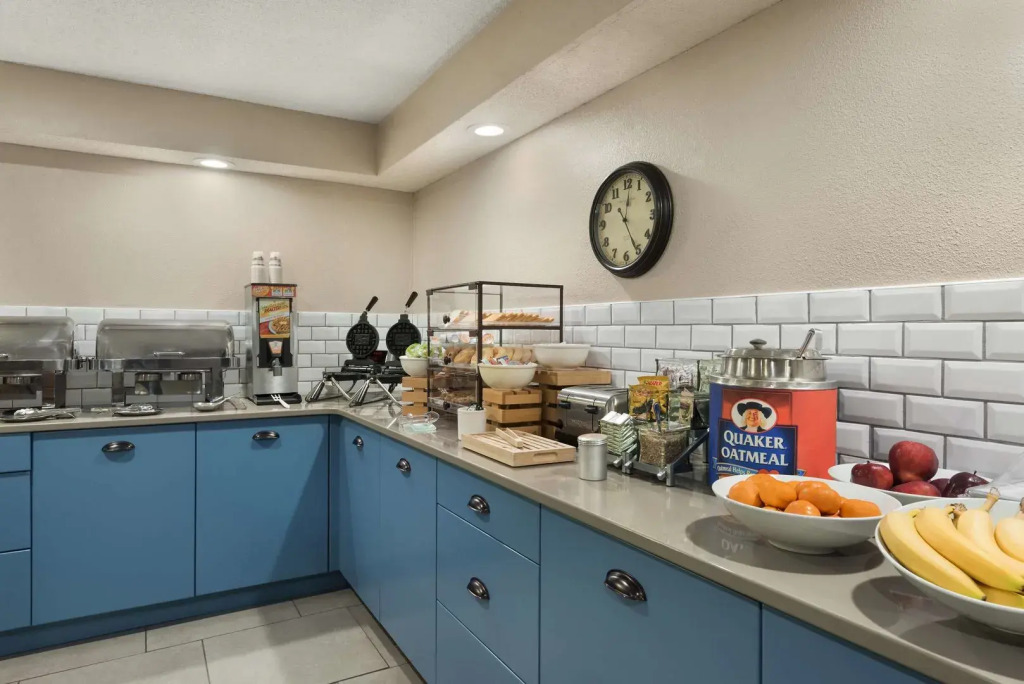 Country Inn & Suites by Radisson, Ankeny - Des Moines