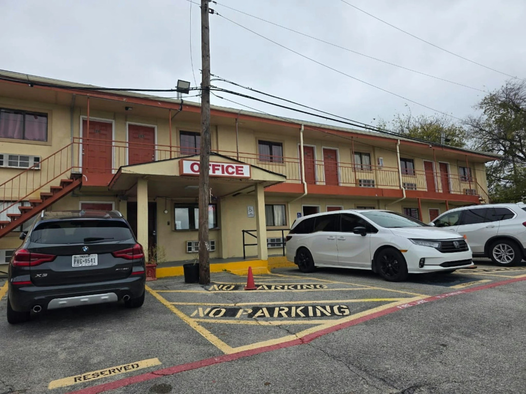 relax motel
